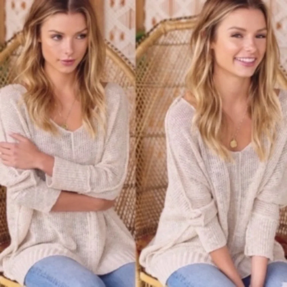 01 Cozy V neck Side Slit Knit Sweater Top - Picture 3 of 7
